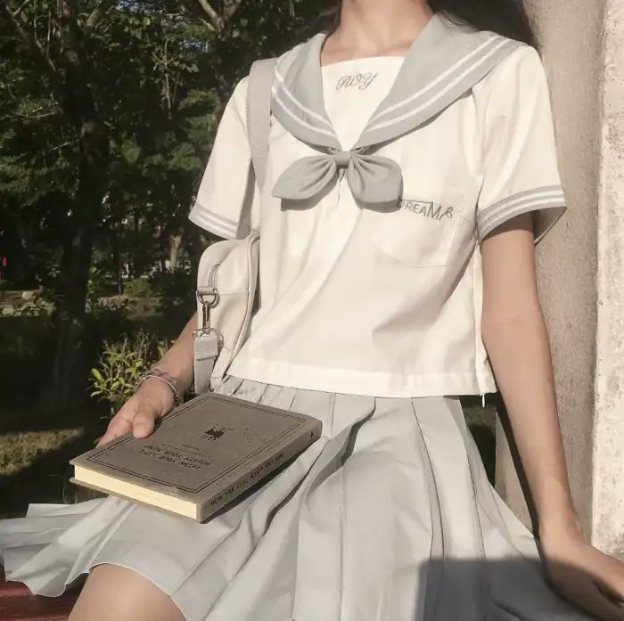 神秘女魔王